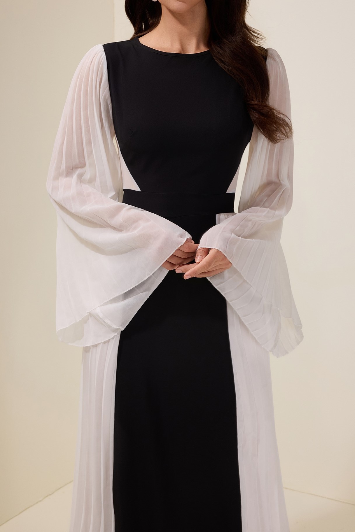 Contrast Color Splicing Pleated Maxi Dress