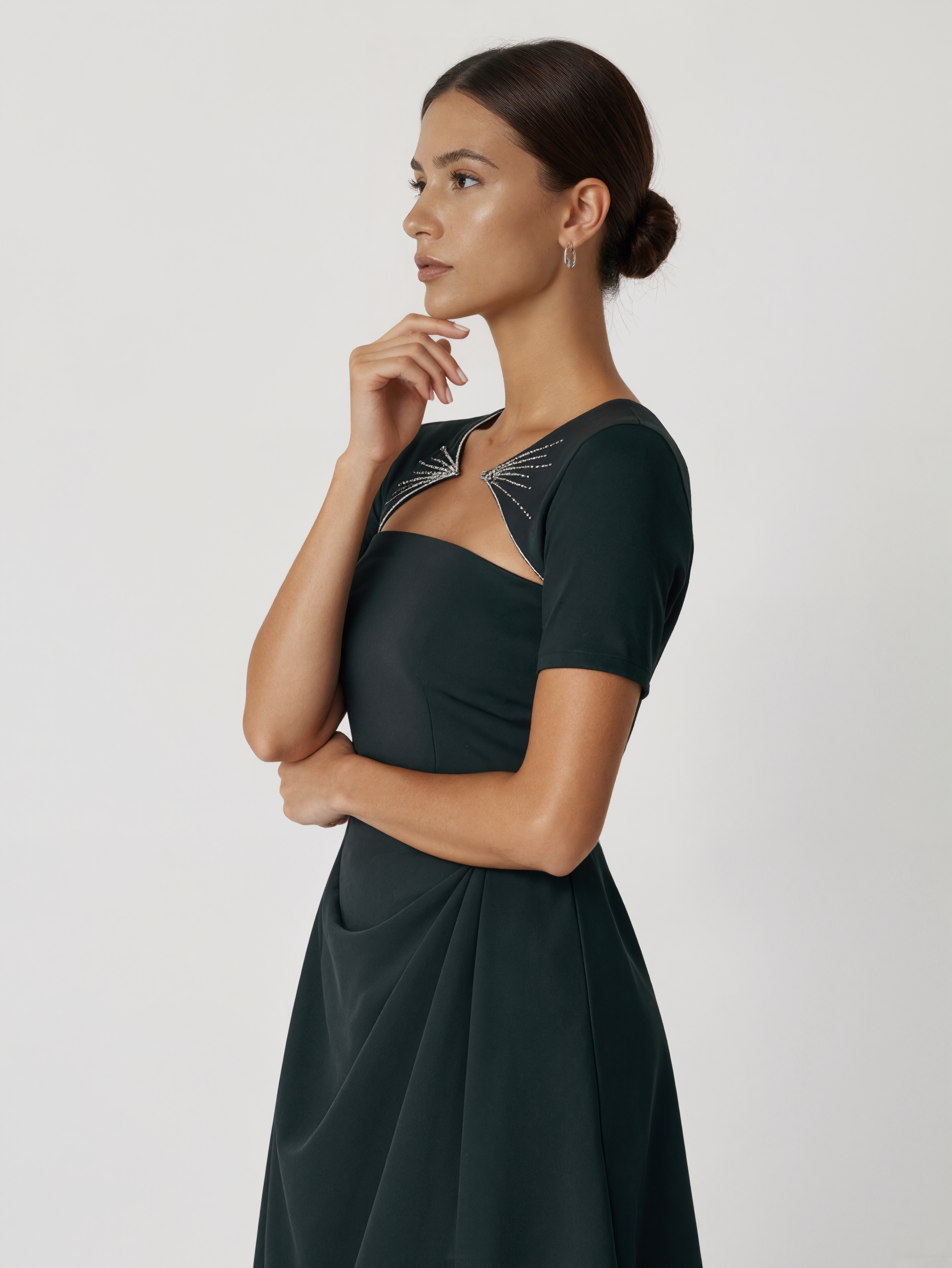 Black Ruched Hot Drilling Classic Crew Neck Short Sleeve A-Line Midi Dress