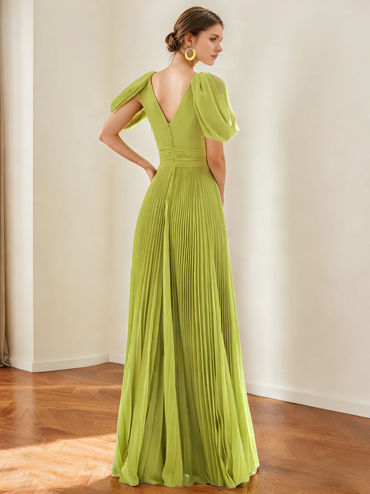 Elegant Pleated Chiffon Evening Gown