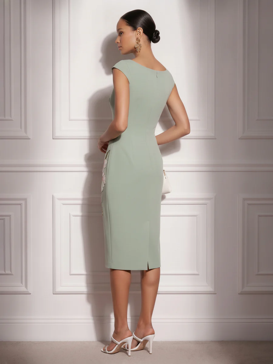 Elegant Floral Appliqué Sheath Dress