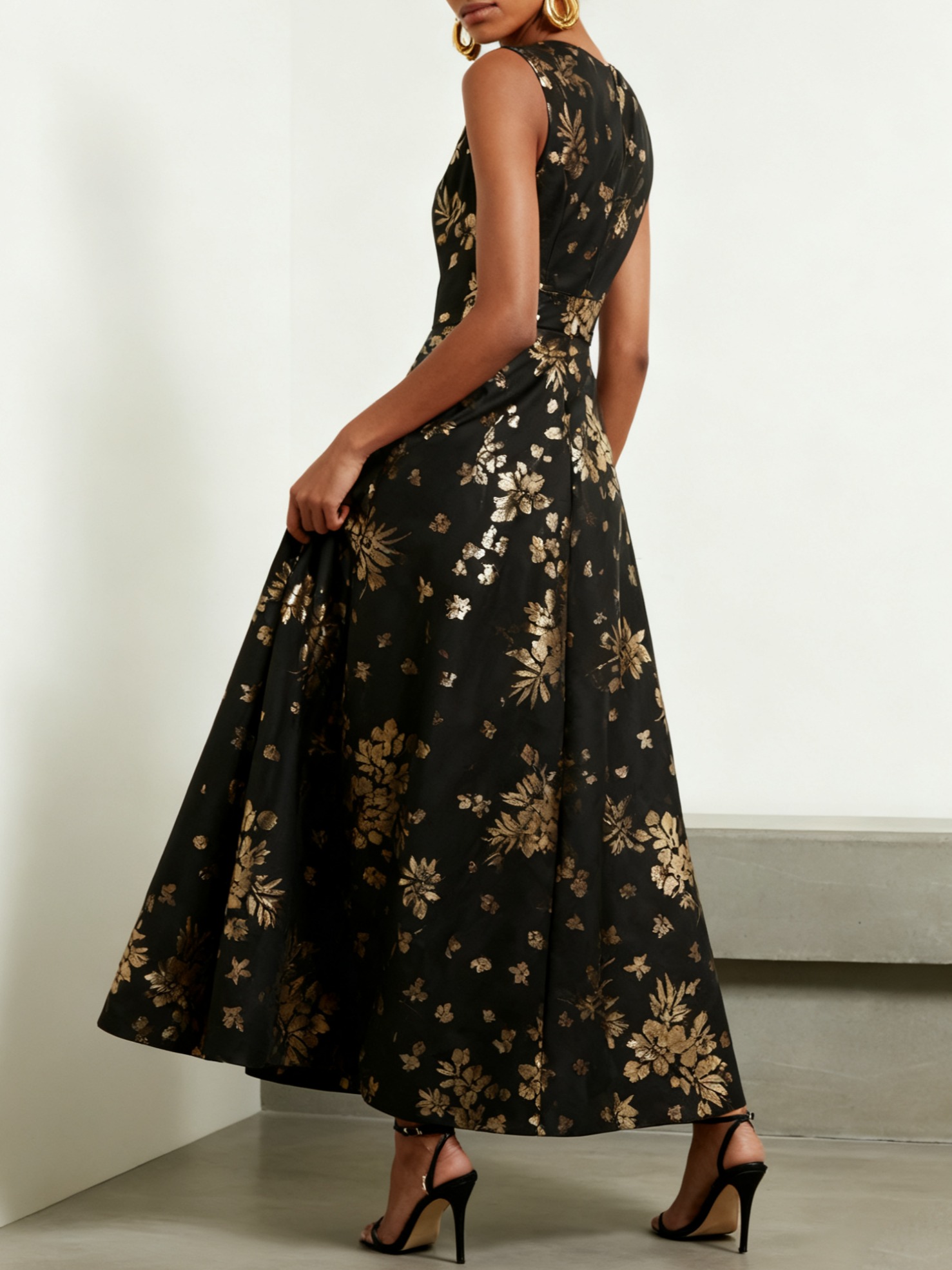 Black Stamped Bronzing Satin Crew Neck Sleeveless A-Line Maxi Dress