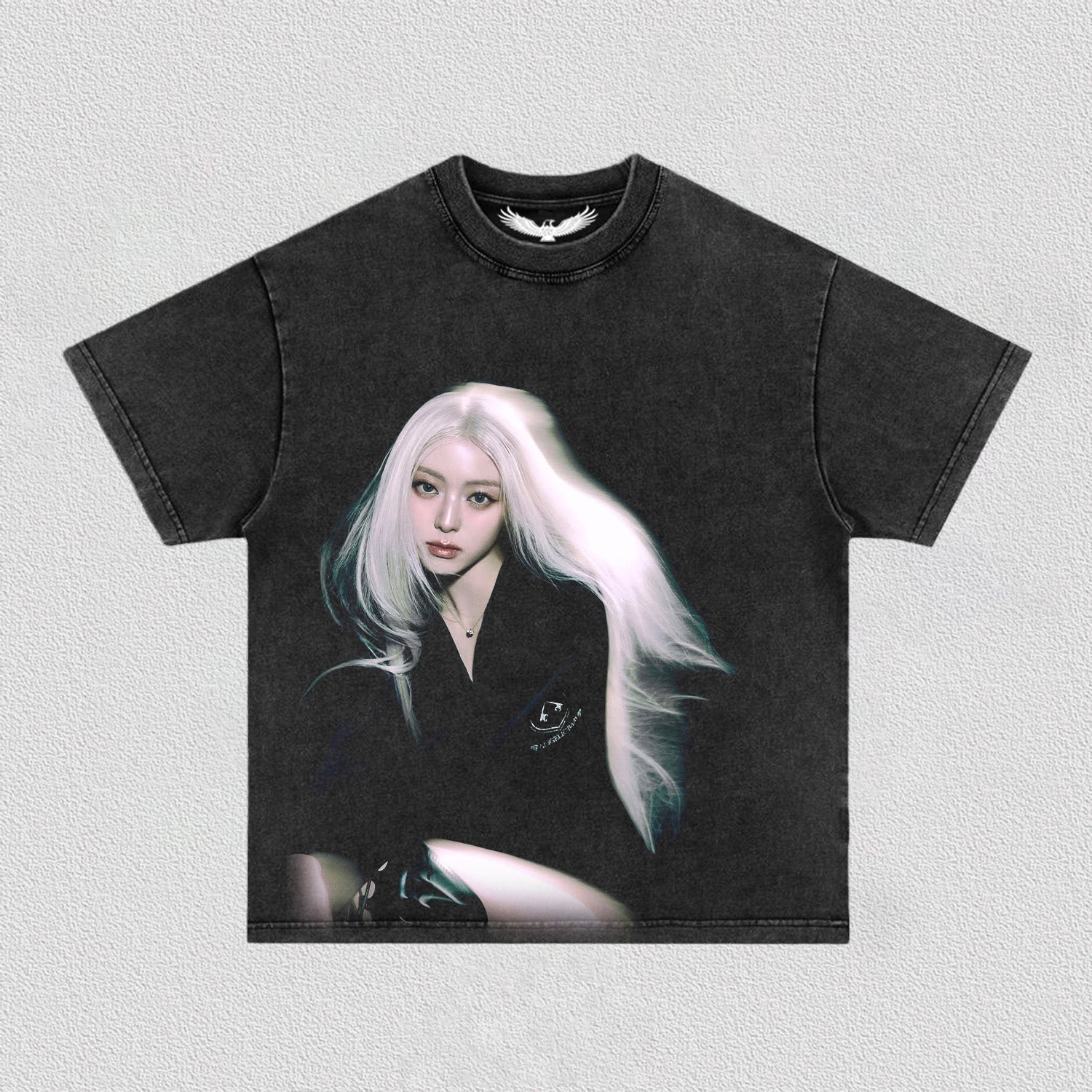 ITZY yuna TEE
