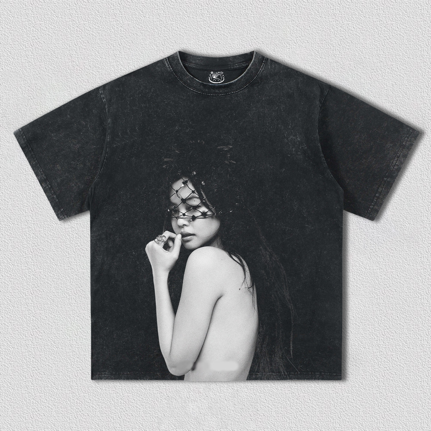 Jennie 3 Tee