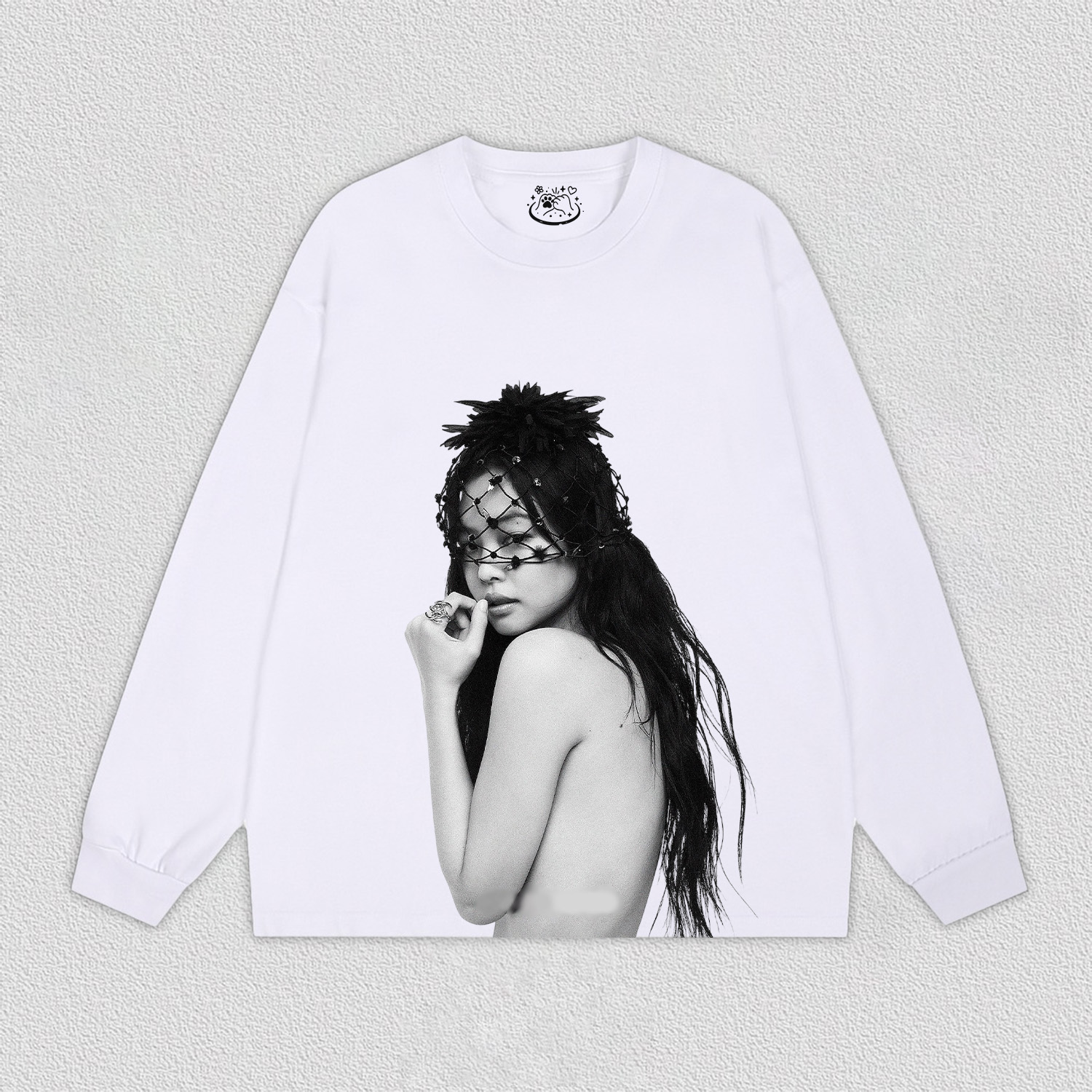 Jennie 3 Tee