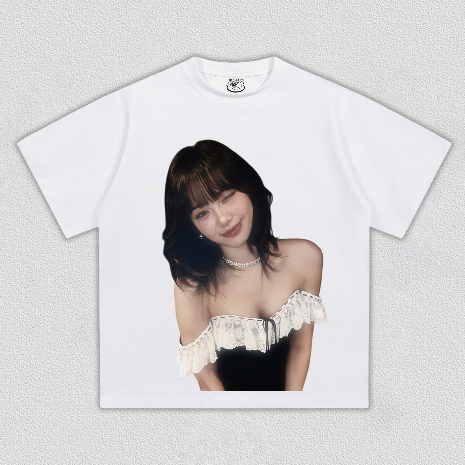 LE SSERAFIM chaewon TEE