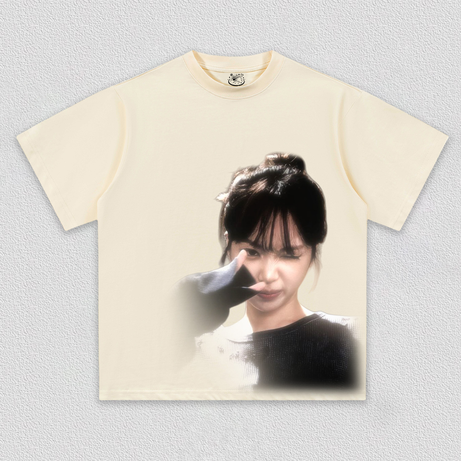 LE SSERAFIM chaewon TEE