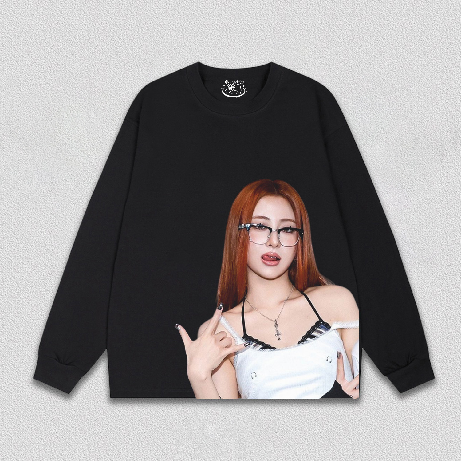 LE SSERAFIM yunjin TEE – onlynicer