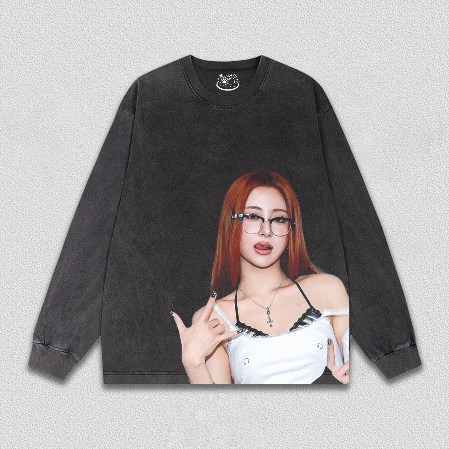 LE SSERAFIM yunjin TEE – onlynicer