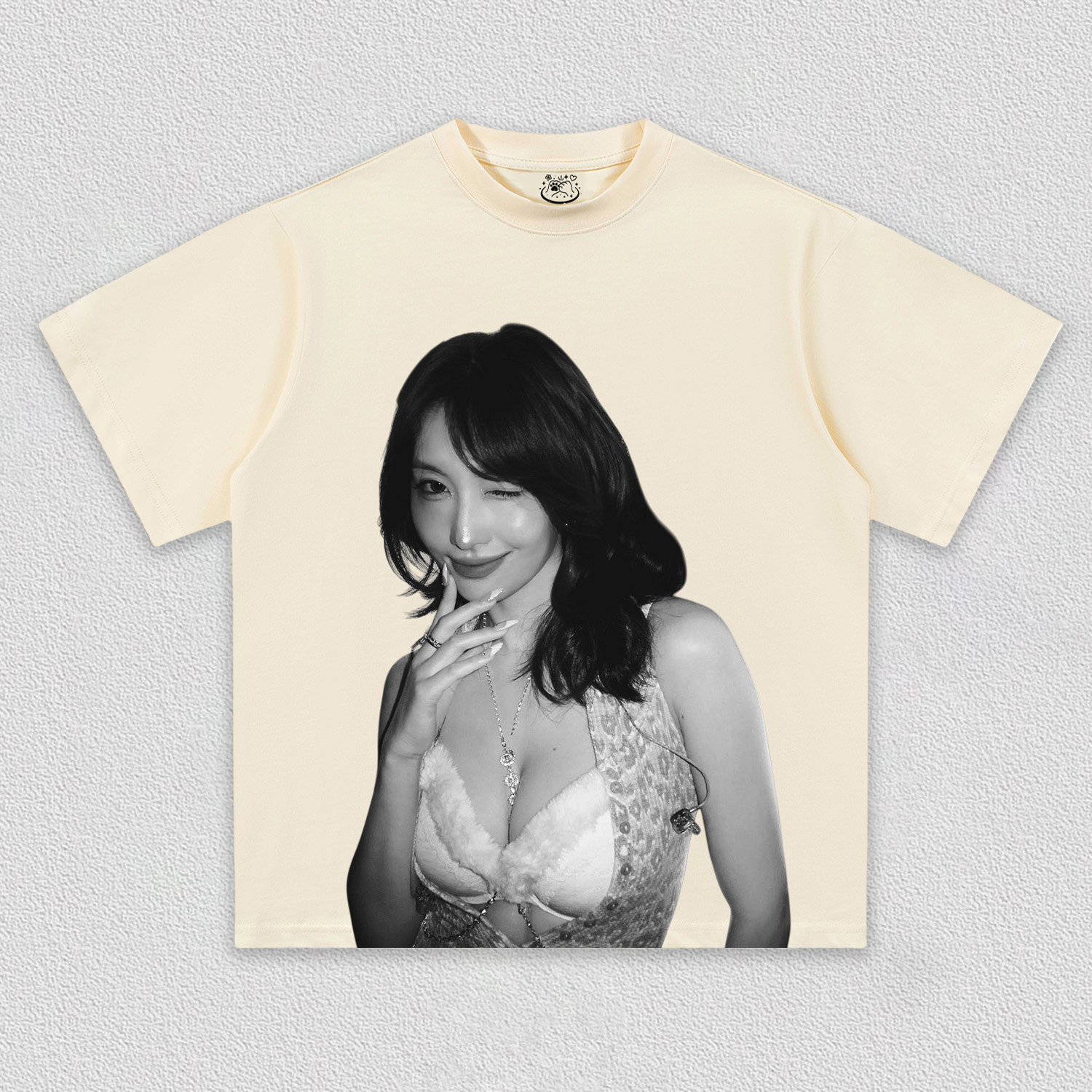MOMO TEE