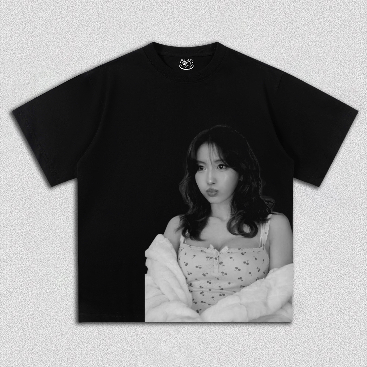twice MOMO TEE
