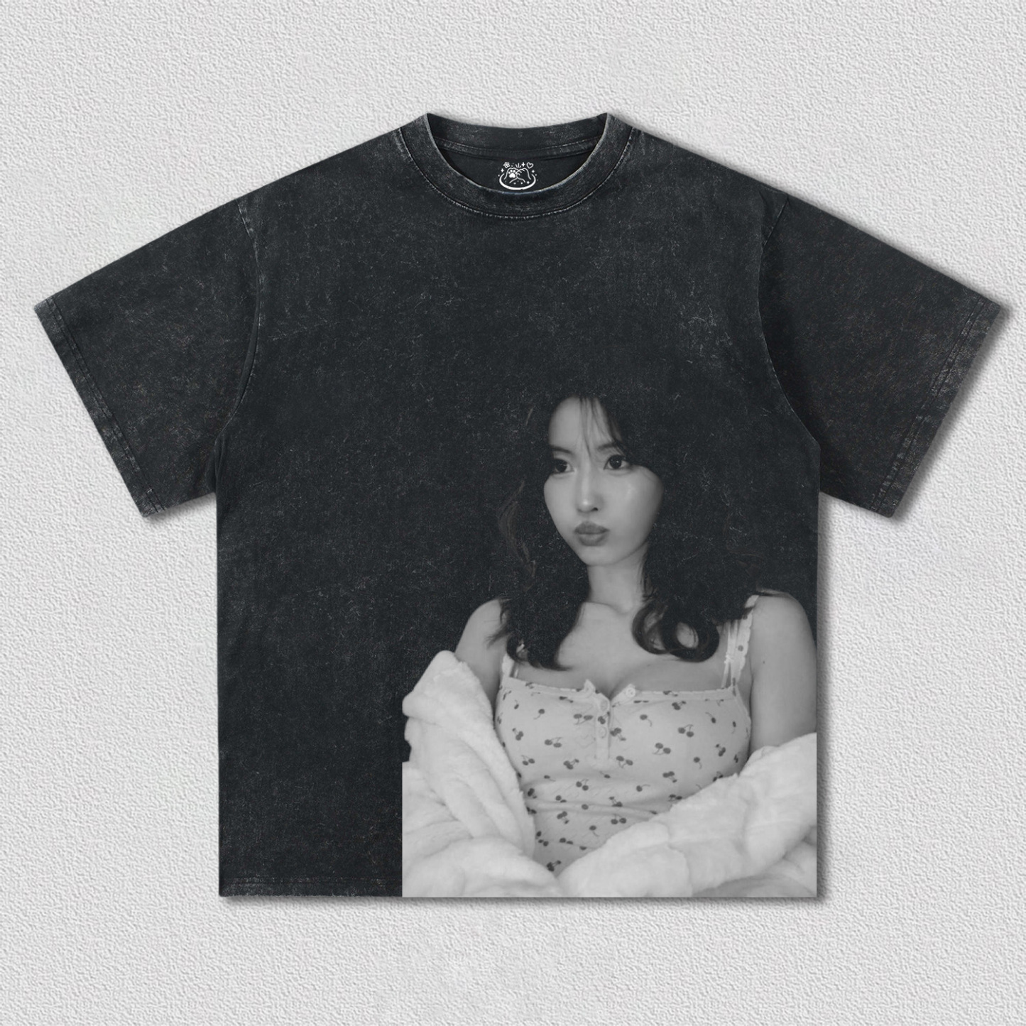 twice MOMO TEE