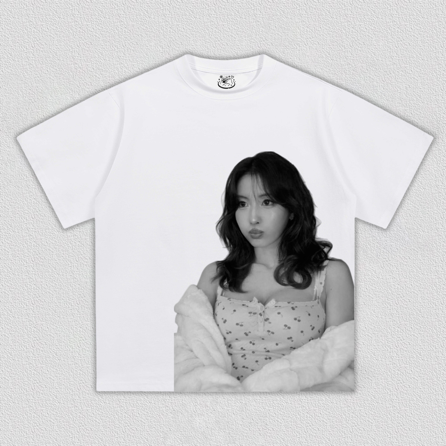 twice MOMO TEE