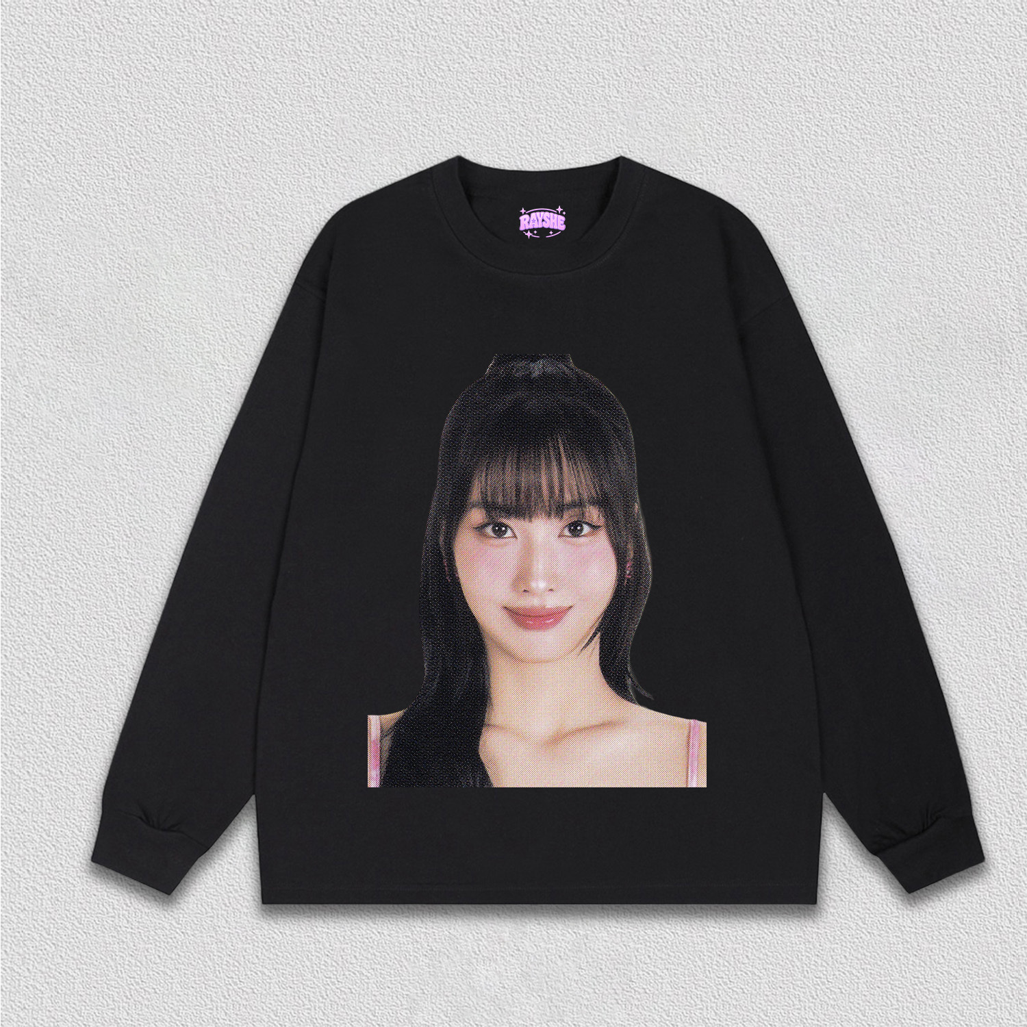 Momo TEE
