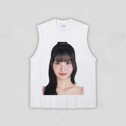 Momo TEE