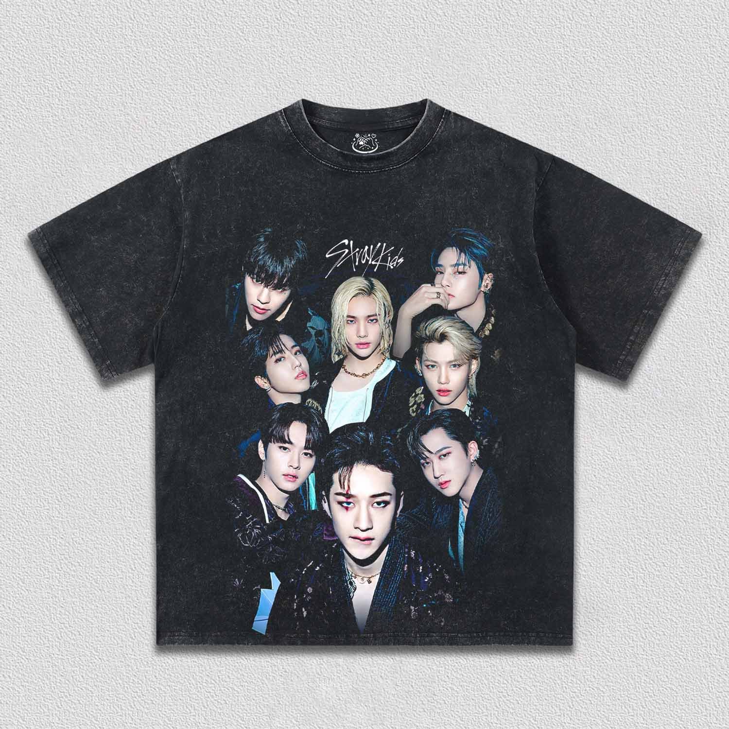 STRAY KIDS TEE V4