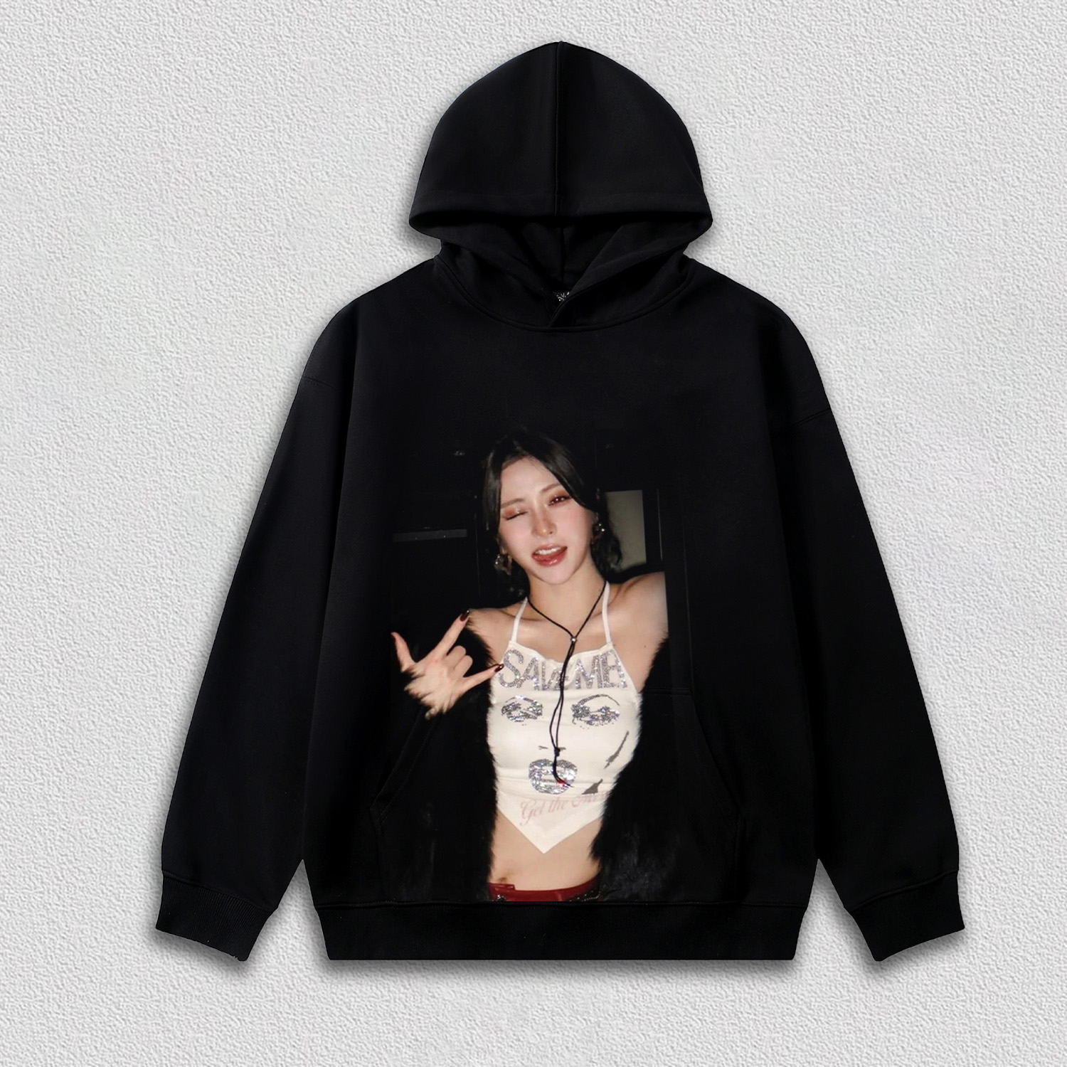 LE SSERAFIM HUH YUNJIN