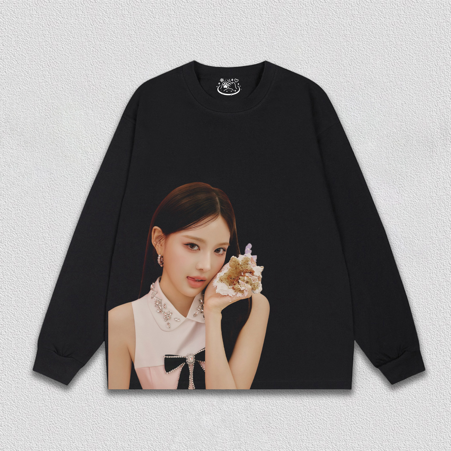 izna BANG JEE MIN TEE