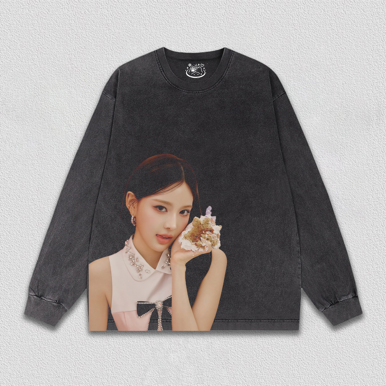 izna BANG JEE MIN TEE