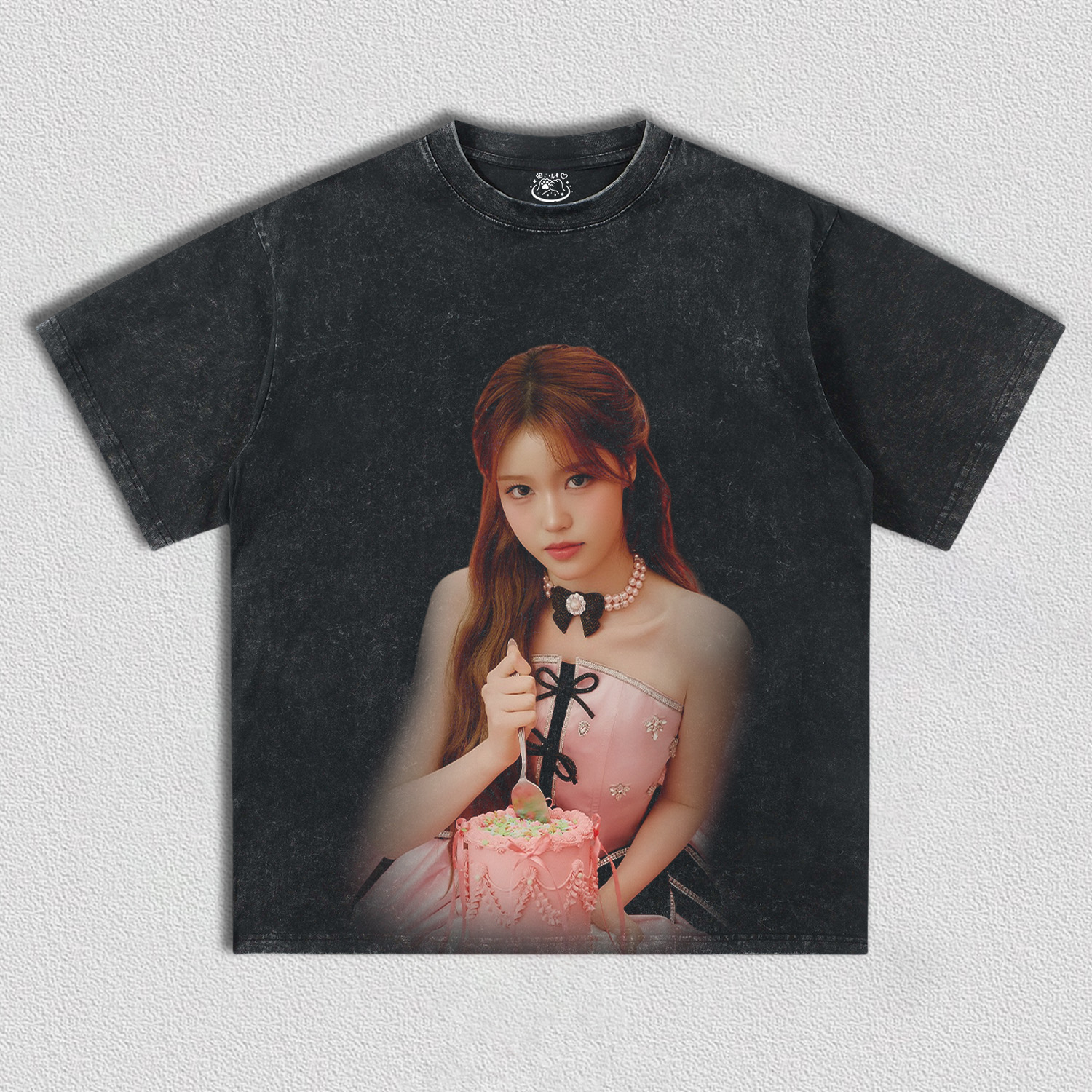 izna  JEONG SAE BI  TEE