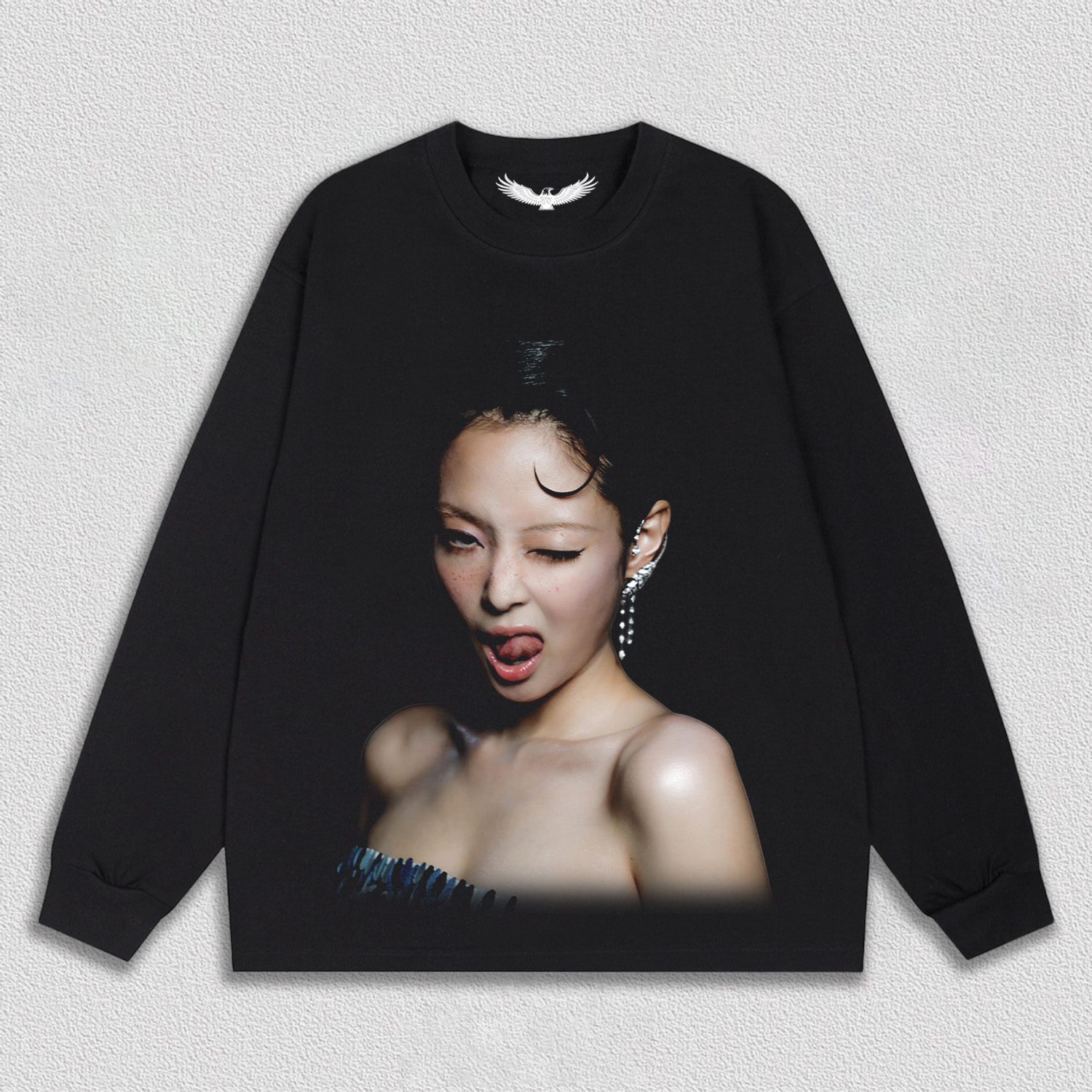 Jennie 2 Tee