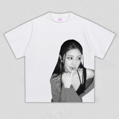 LE SSERAFIM yunjin TEE