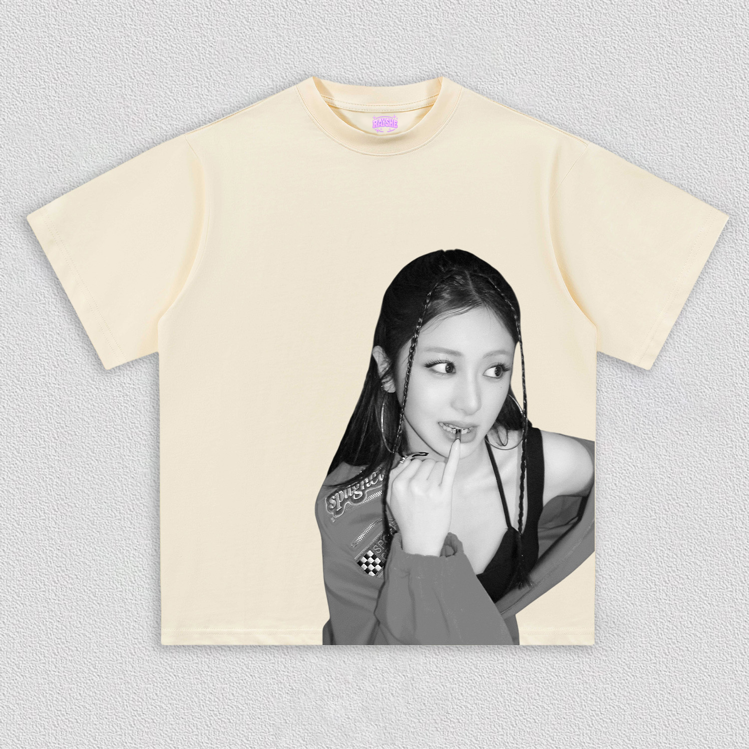 LE SSERAFIM yunjin TEE