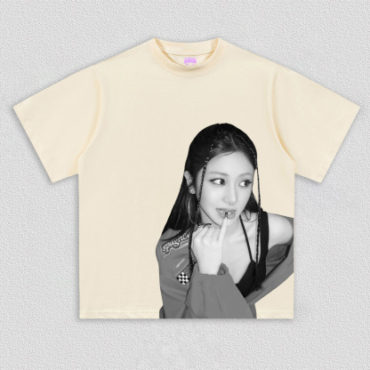 LE SSERAFIM yunjin TEE