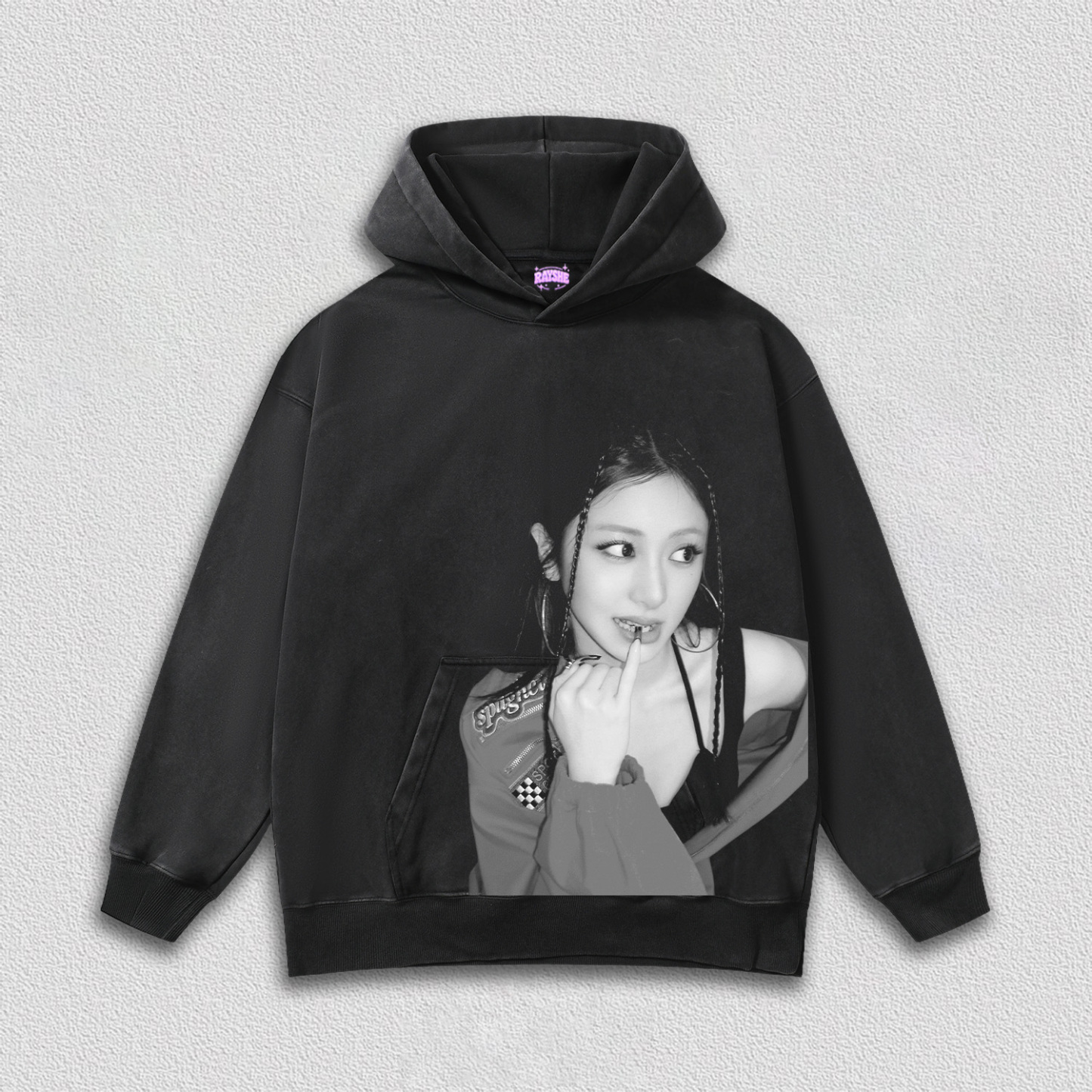 LE SSERAFIM yunjin TEE