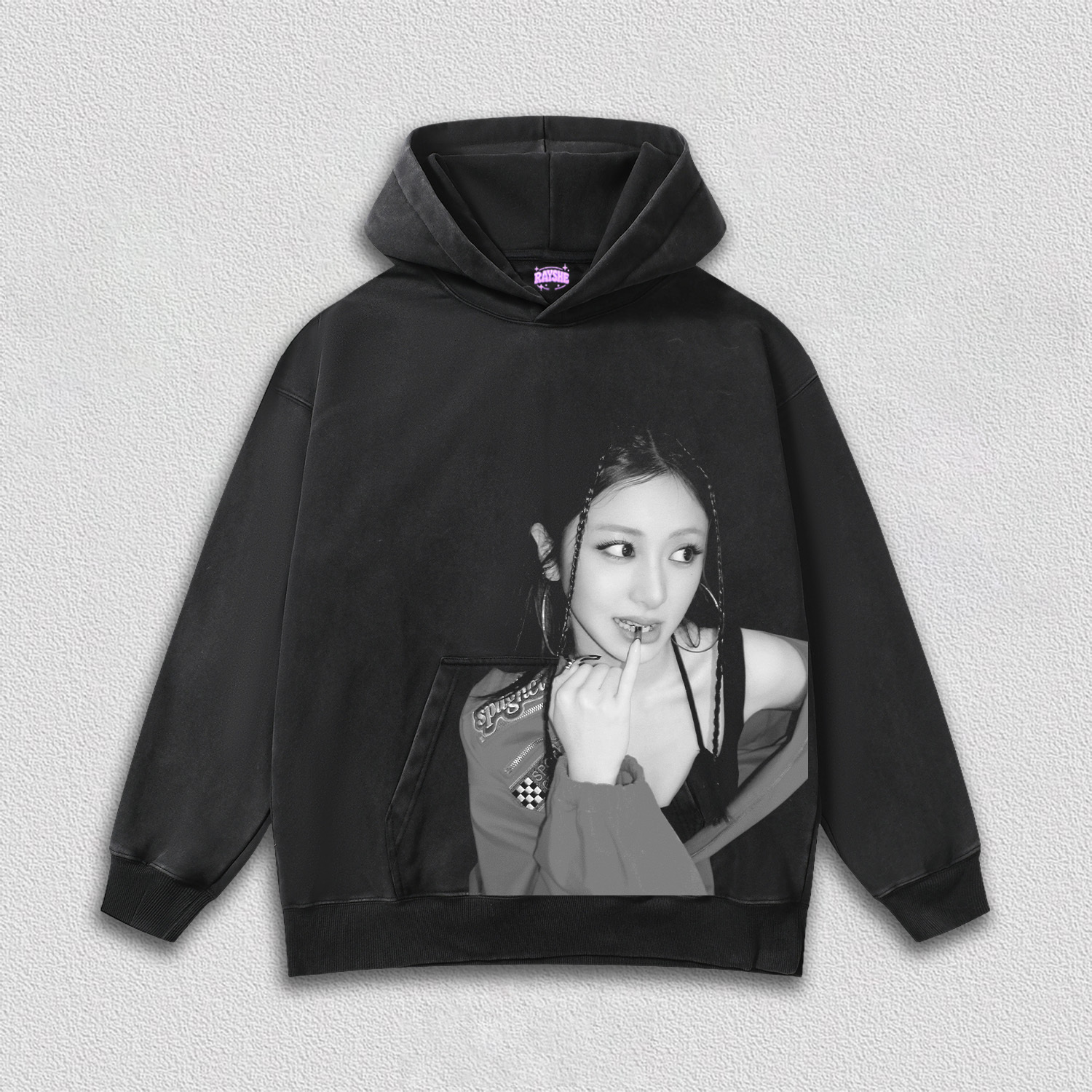 LE SSERAFIM yunjin TEE