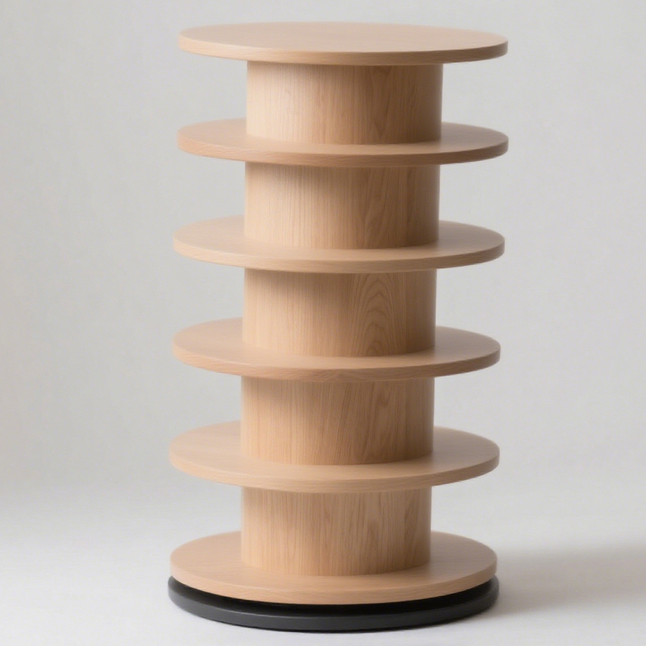 Nowoczesny, obrotowy regał z drewna