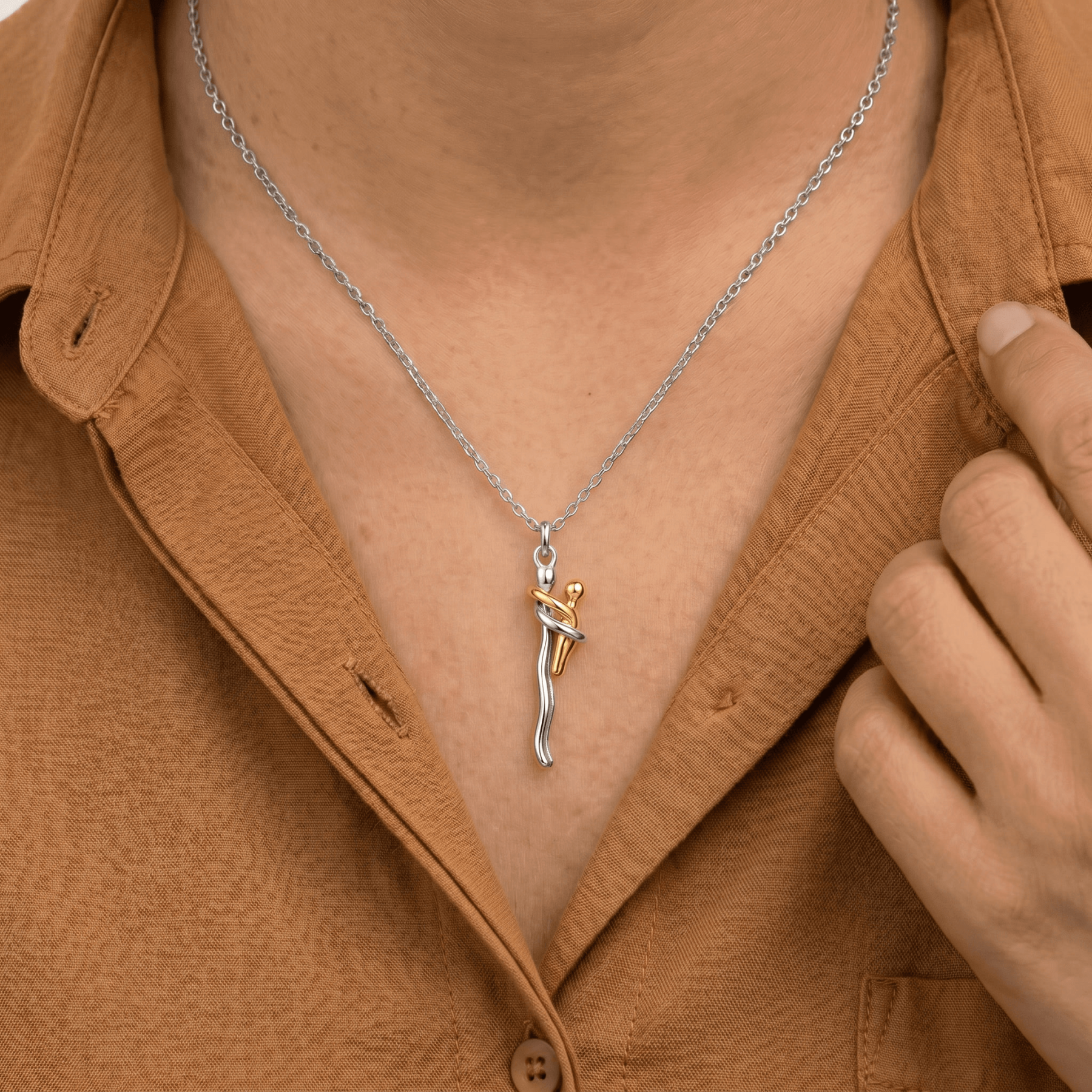 Hug my Mom Necklace