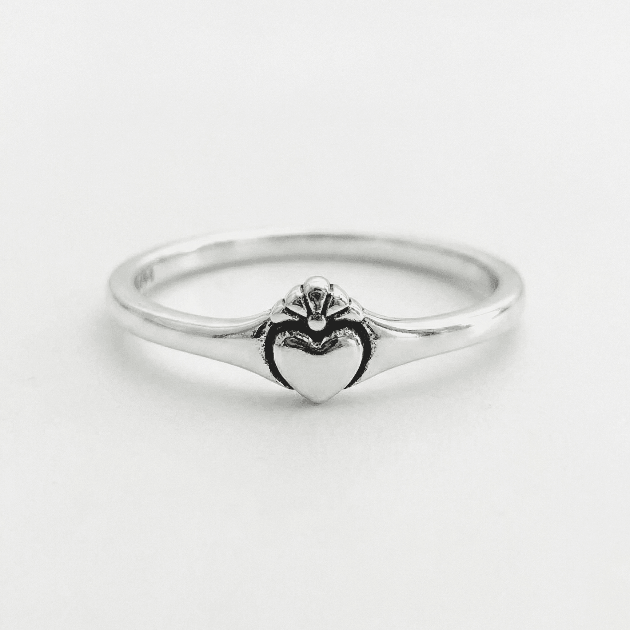 Sim-Claddagh Ring