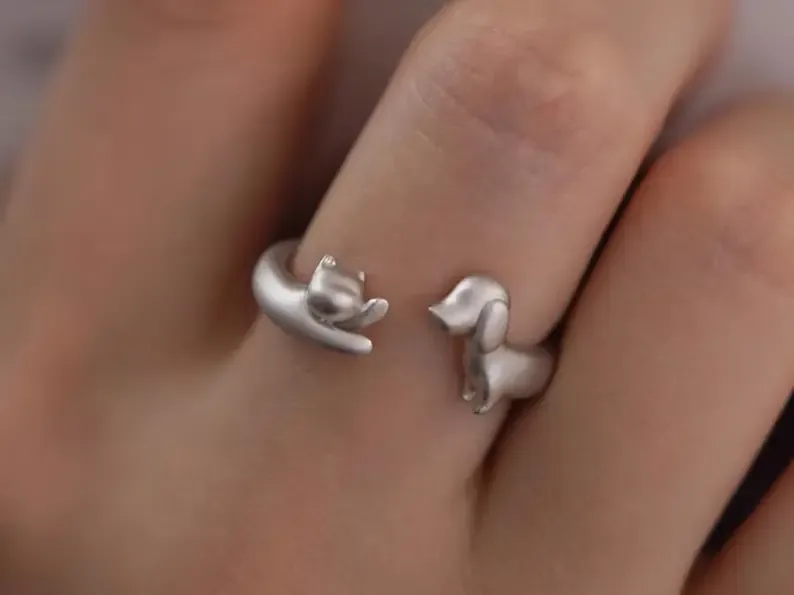 Cat Dog hug Ring