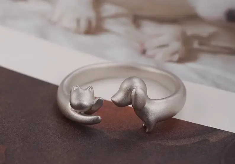 Cat Dog hug Ring