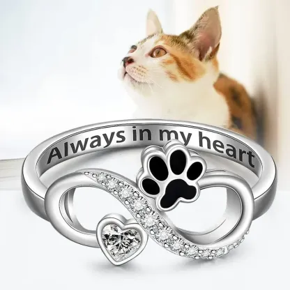 Kitty Paw Heart Ring