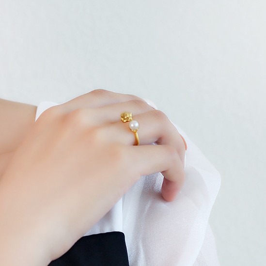 Kitty Pearl Ring