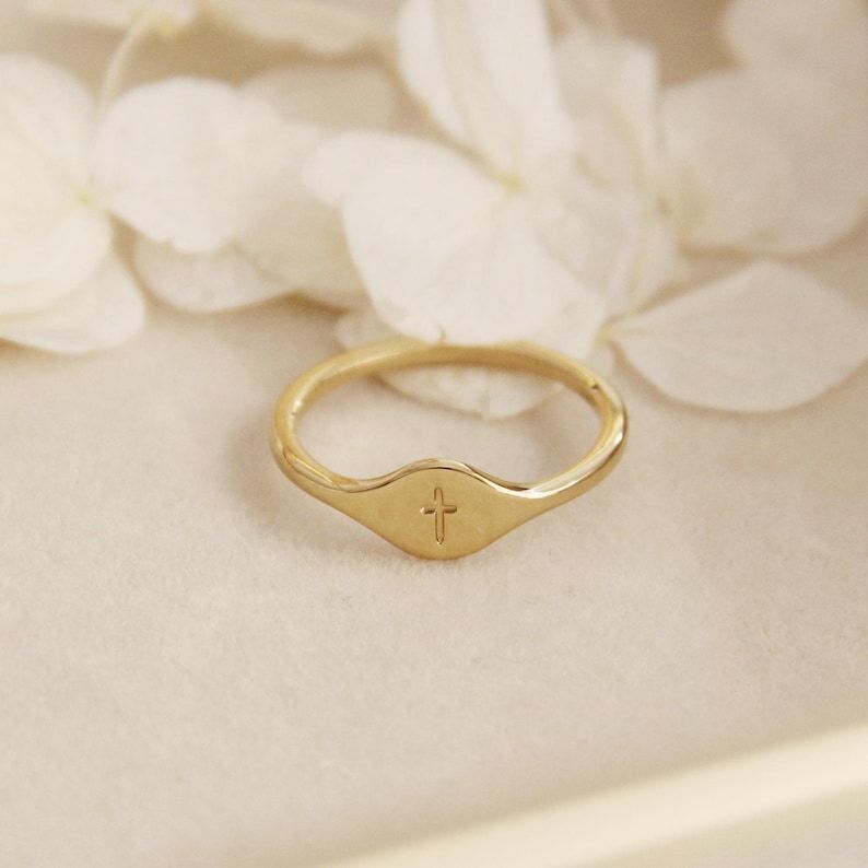 Small Cross faith Ring