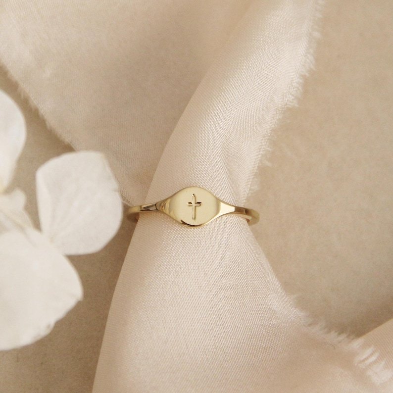 Small Cross faith Ring