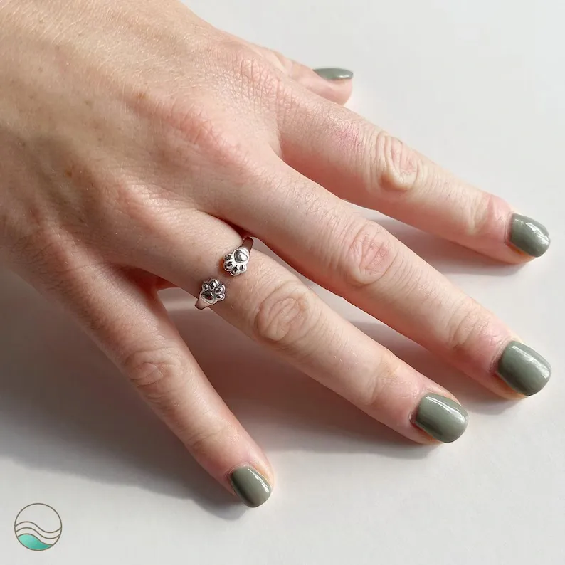Paw Hug Ring