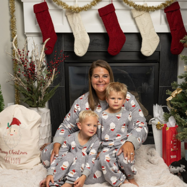 Faynilla Family Christmas Jogger Pajama Set Gray Santa Print Soft Comfy Holiday Sleepwear for Women Men Kids (BUY 2 FREE SHIPPING)