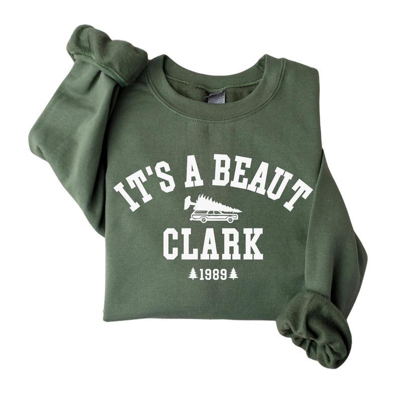 Funny Holiday Tree Sweatshirt – “It’s a Beaut” Vintage Christmas Pullover – Cozy Winter Crewneck