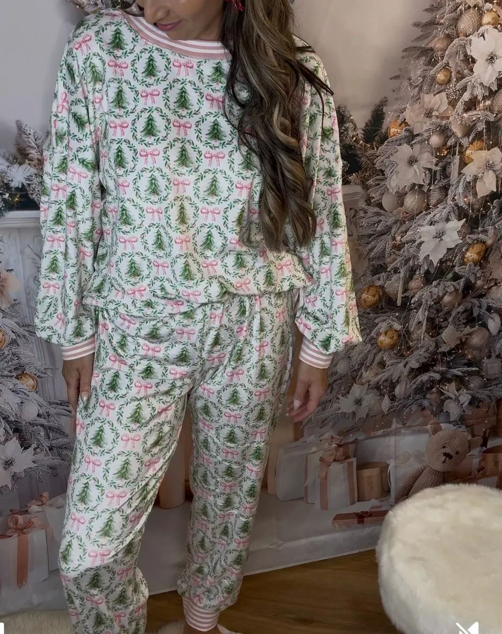 🎄🎄🎄Christmas Trees and Bows Pajama Set (Buy 2 Free Shipping)