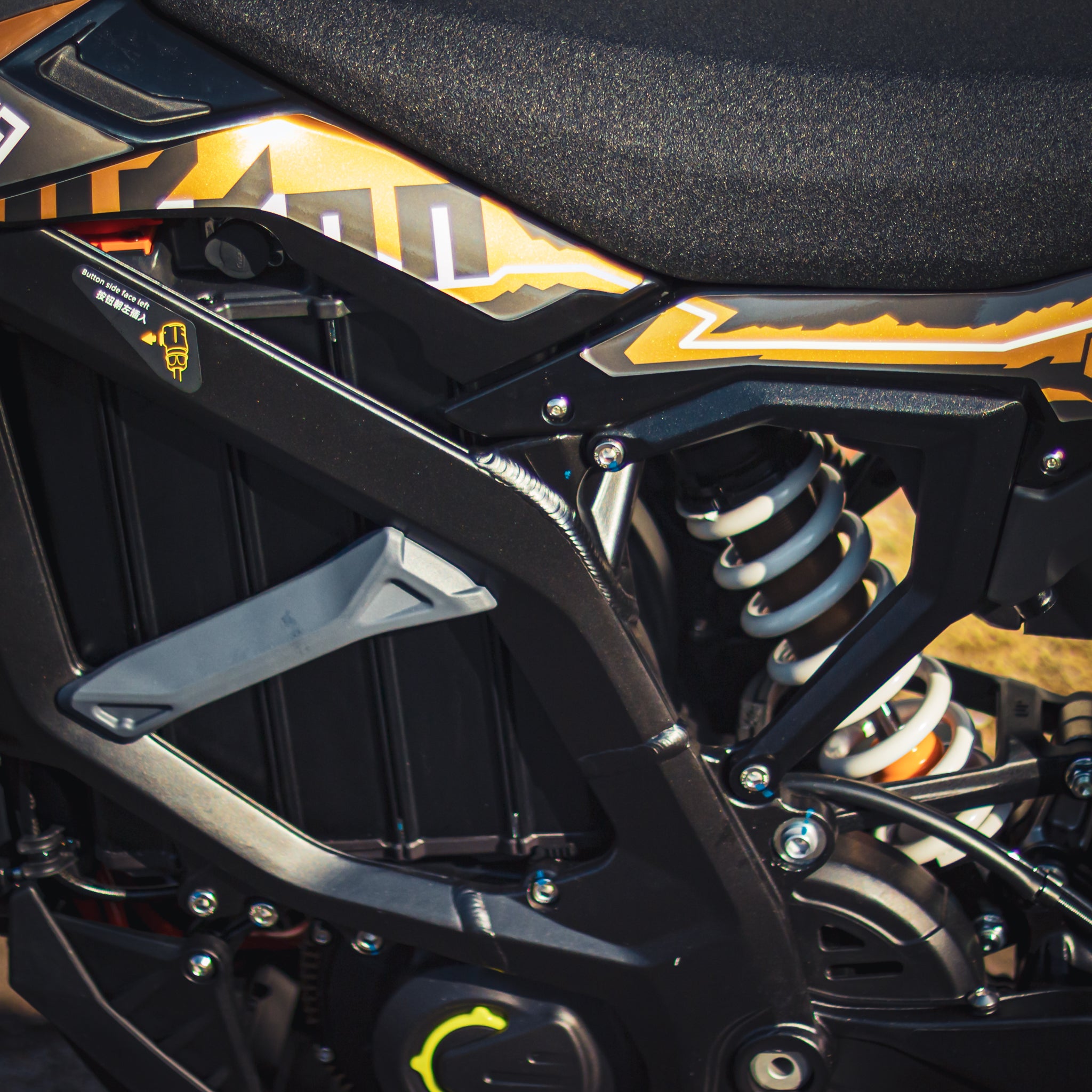 SUR RON ULTRA BEE T 2025 ROAD LEGAL