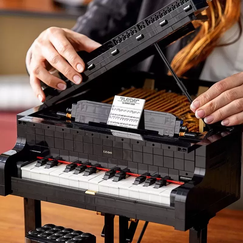 IDEAS GRAND PIANO