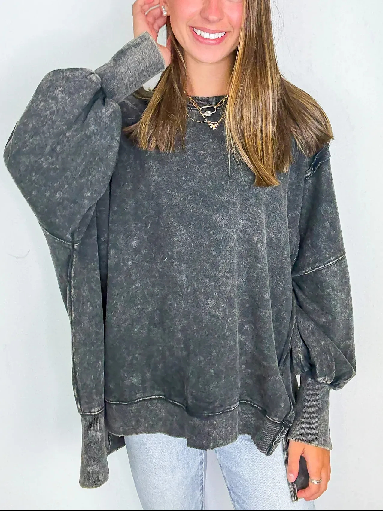 ✨Women's Acid Wash Split Cuff Oversized Crew Pullover (Buy 2 Free Shipping)