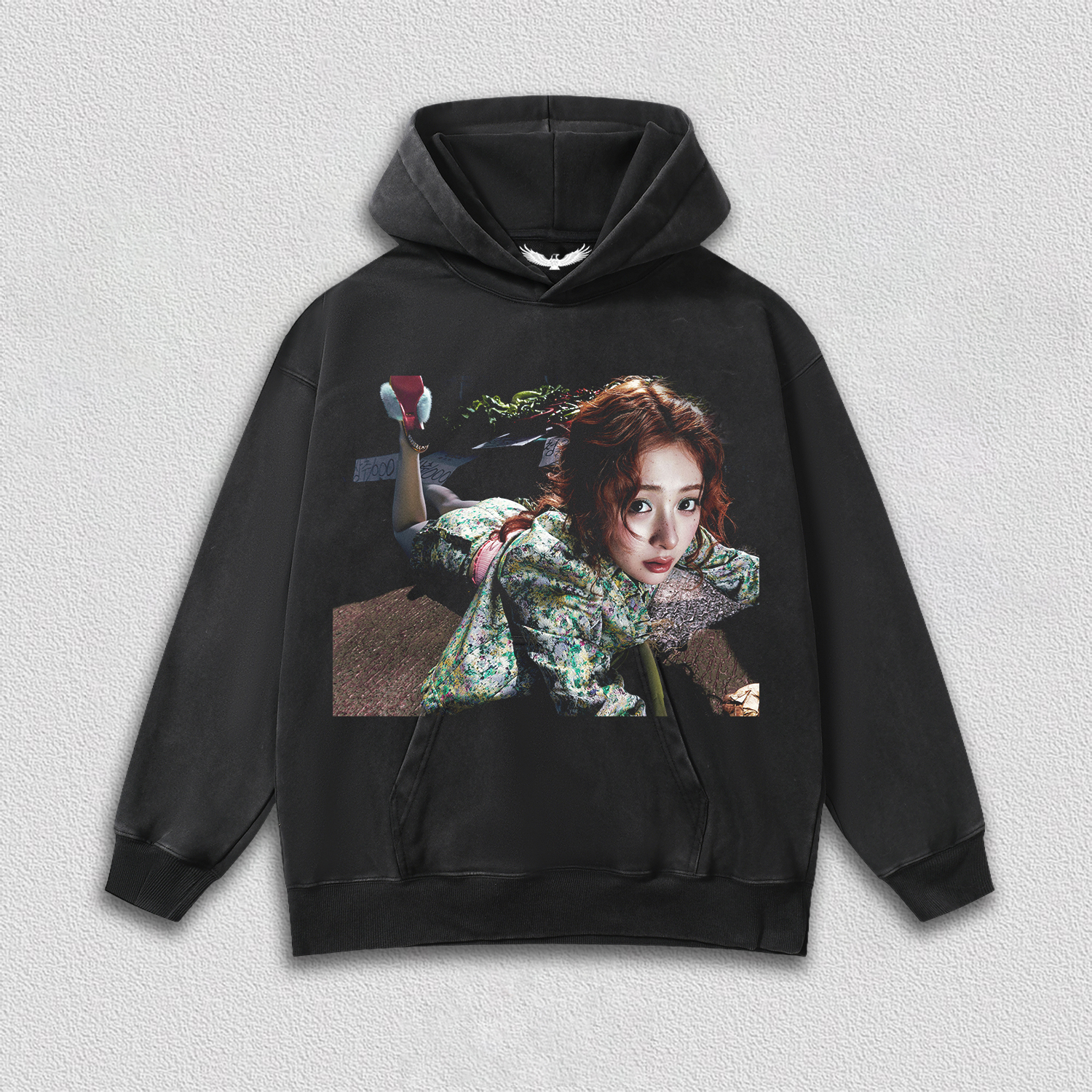 LE SSERAFIM HUH YUNJIN