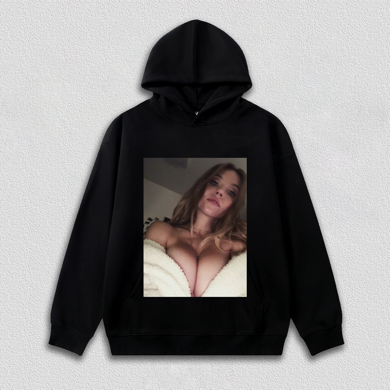 Sydney Sweeney 2025-12-6