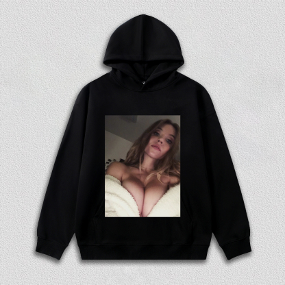 Sydney Sweeney 2025-12-6