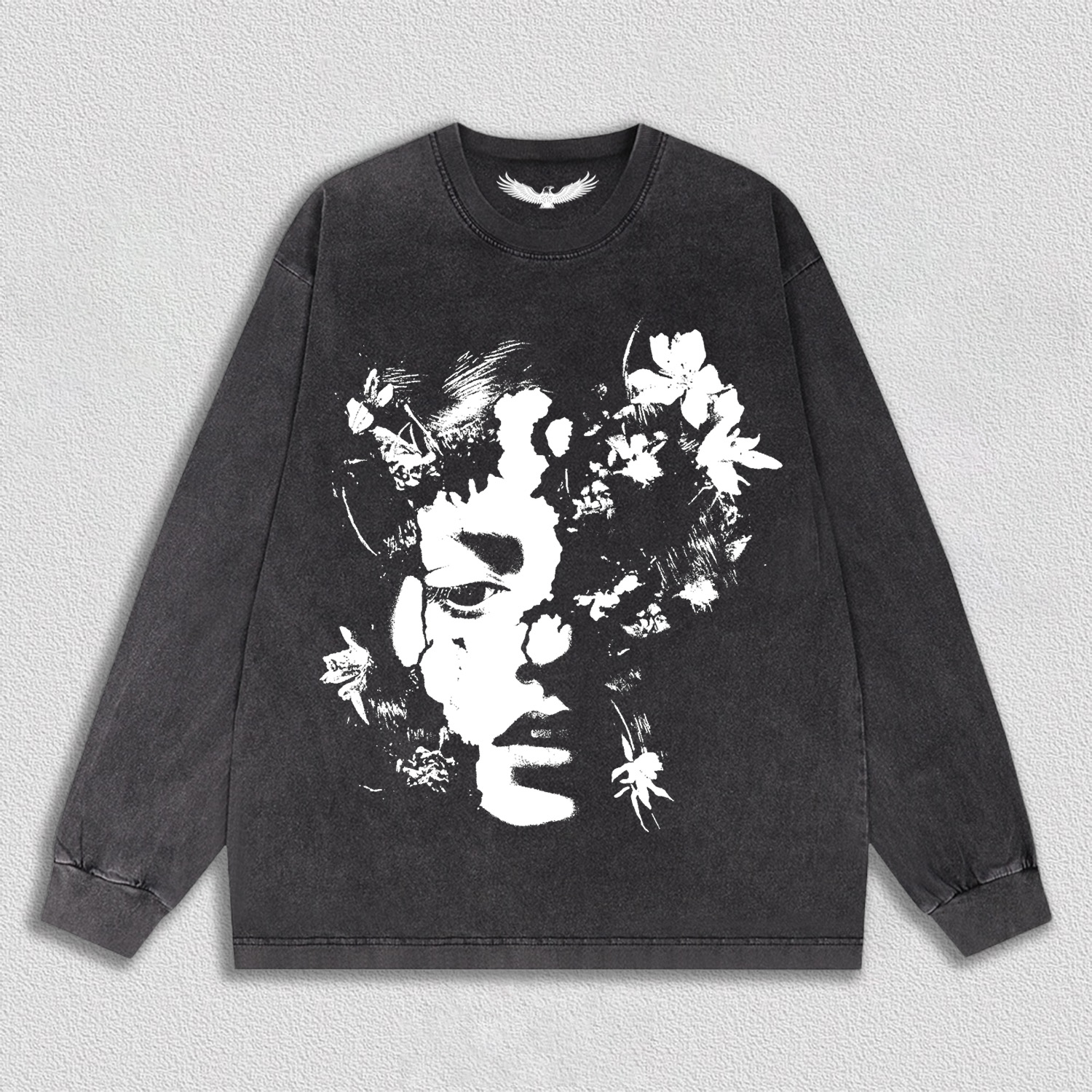 "Dreamy Flower - shadow Face" T-Shirt