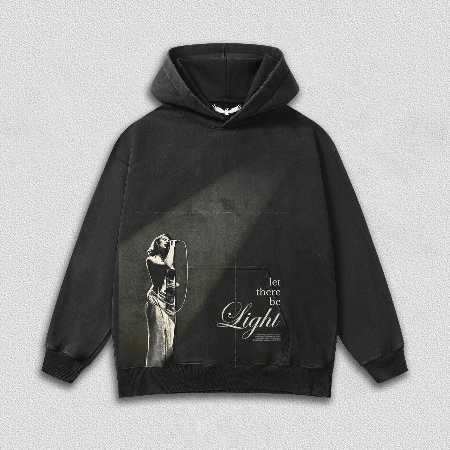 Raye tee